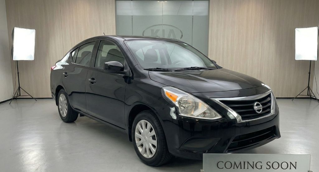 2016 NISSAN VERSA
