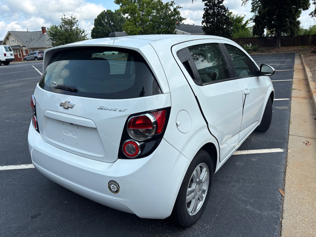 2016 Chevrolet Sonic LT - Photo 4