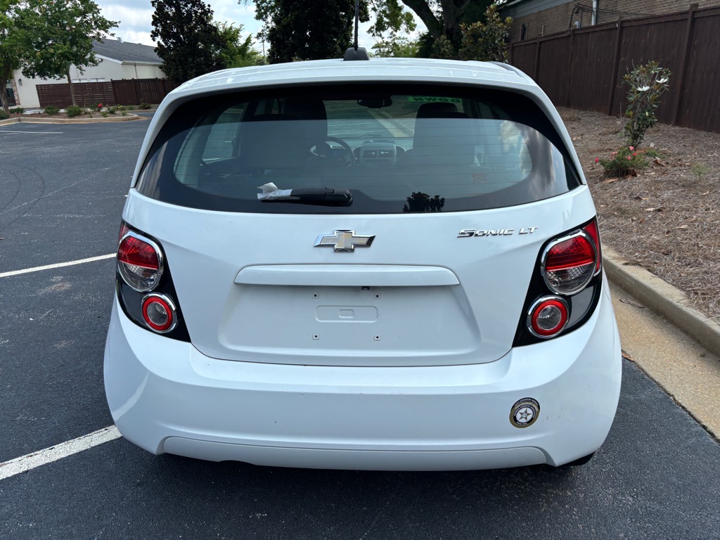 2016 Chevrolet Sonic LT - Photo 5